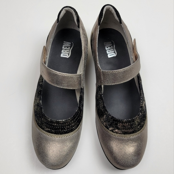 Drew Genoa Mary Jane Comfort Flats 9.5 NEW - Picture 2 of 12